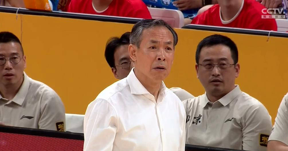 河北华夏幸福主场失利，遗憾错失三分宝贵机会的简单介绍